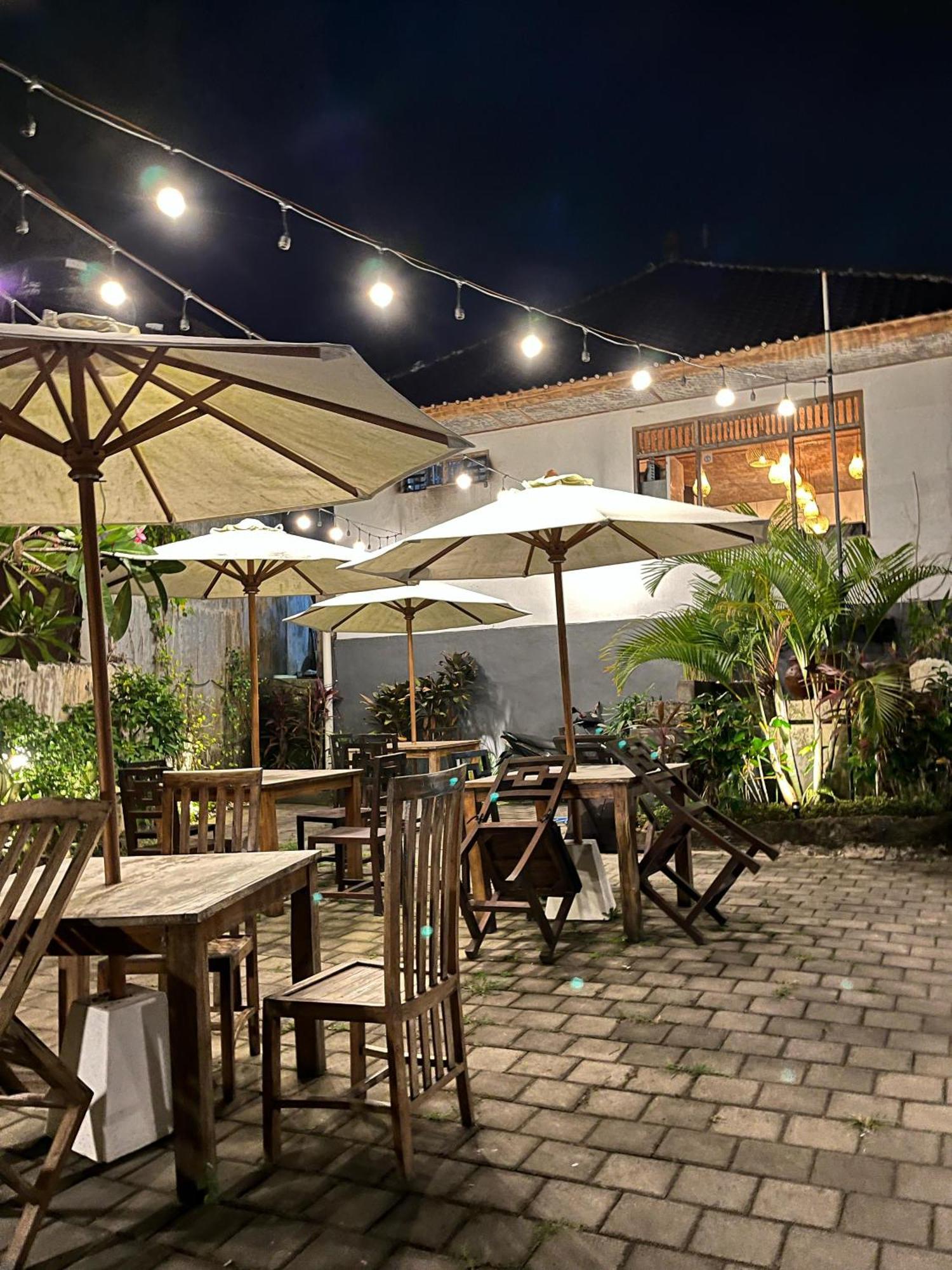 Padang-Padang Sari Homestay Uluwatu Exterior foto